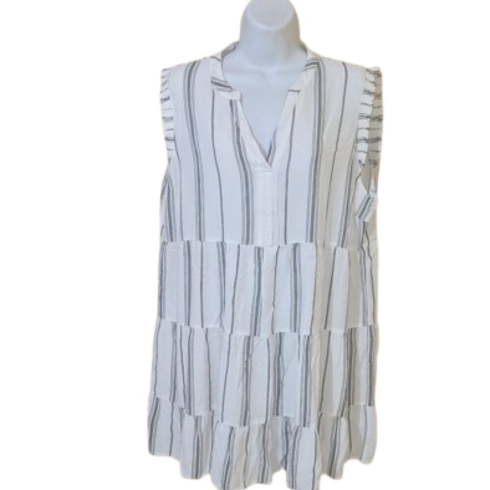 White and Black Short Mini Sleeveless Dress Size XL  ---